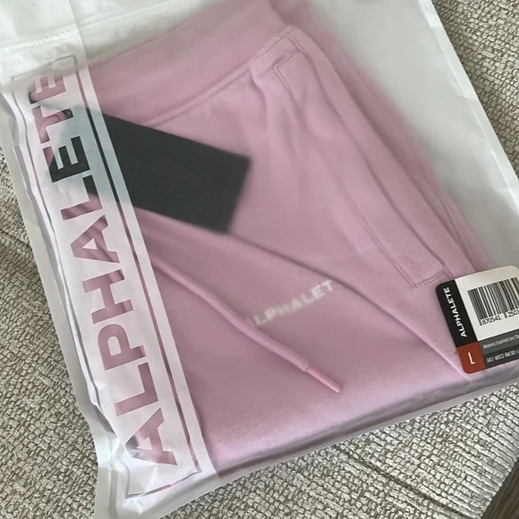 Alphalete Core Shorts Pink - Bloom - Picture 2 of 2